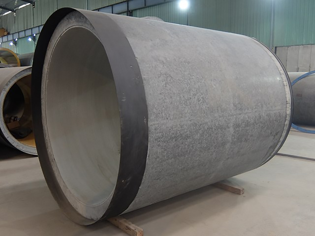 Centrifugal reinforced concrete pipes (jacking pipes)